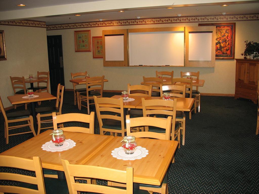Country Inn & Suites By Radisson, Holland, Mi Εξωτερικό φωτογραφία