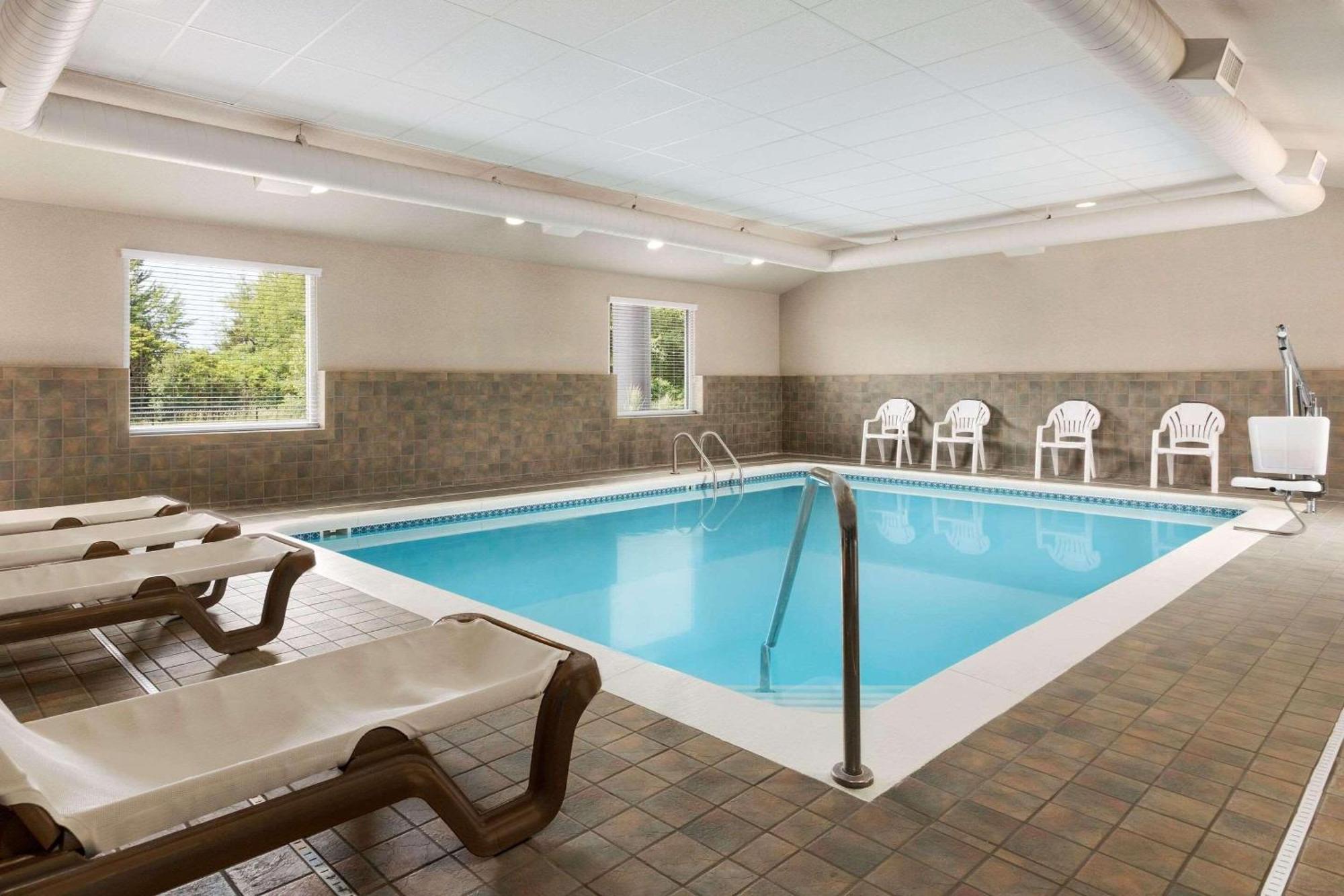 Country Inn & Suites By Radisson, Holland, Mi Εξωτερικό φωτογραφία