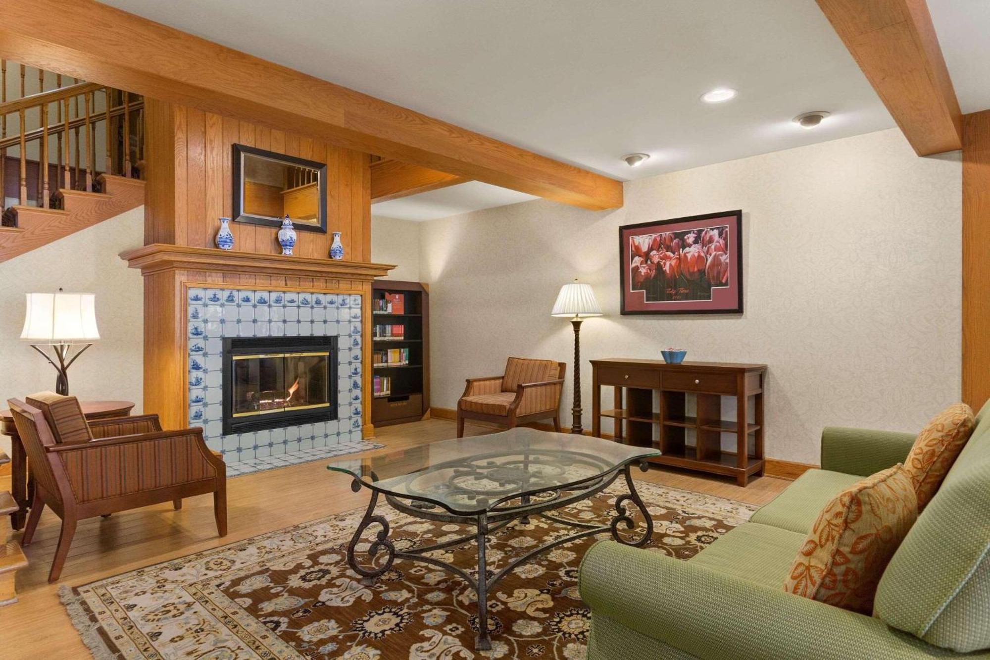 Country Inn & Suites By Radisson, Holland, Mi Εξωτερικό φωτογραφία